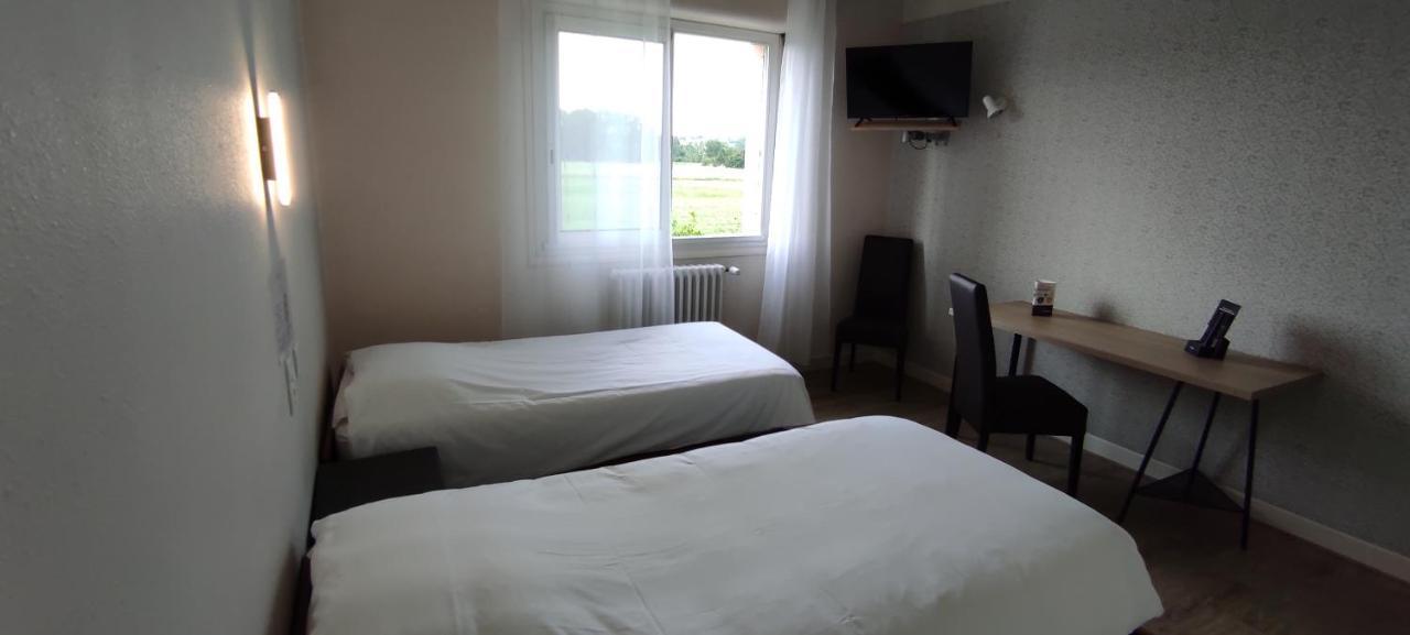Hostellerie Du Parc Labarthe-Inard Екстериор снимка