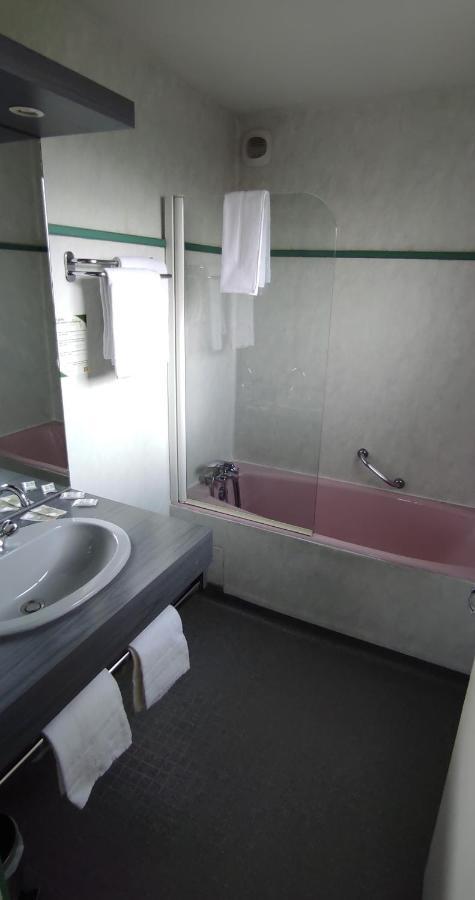 Hostellerie Du Parc Labarthe-Inard Екстериор снимка