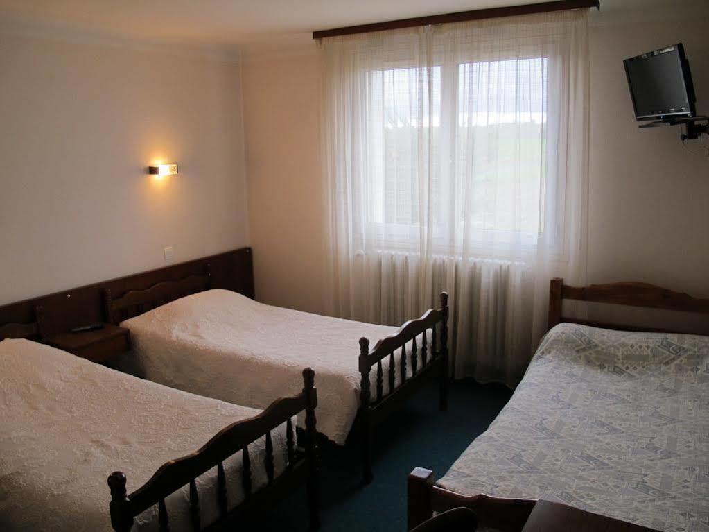 Hostellerie Du Parc Labarthe-Inard Екстериор снимка